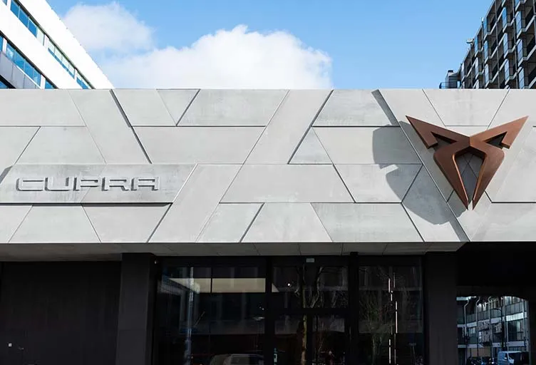 CUPRA City Garage Rotterdam – yenilikçi otomobil showroom konsepti