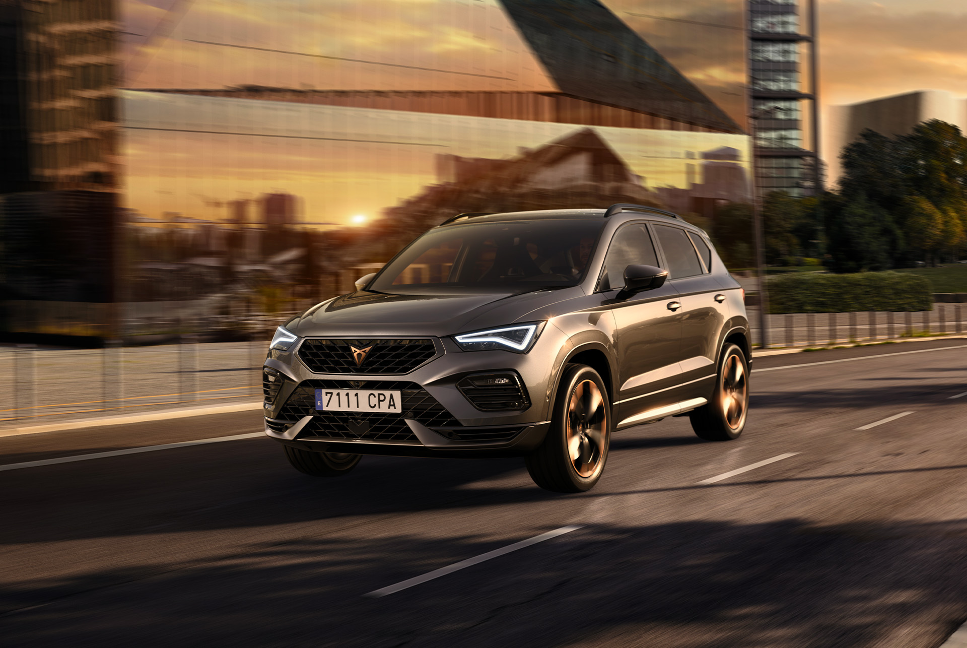 SUV modelimiz artık 4 çeker versiyonunda 150 hp ve 190 hp motorlar ile sunulmaktadır. Bu daha az emisyon ve yakıt tüketimi sağlarken sürücüye aynı sürüş hissiyatını sunar.